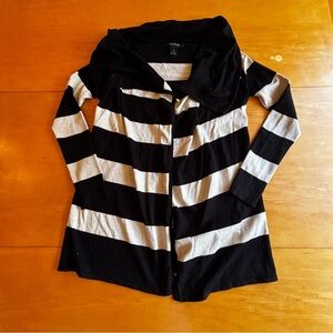 White House Black Market S black cream large striped front cardigan roll neck